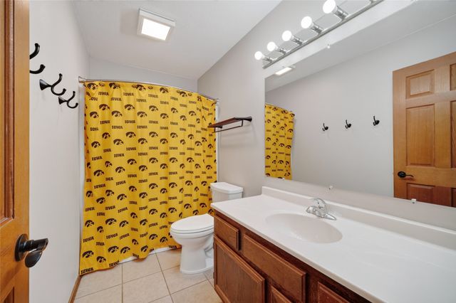 1308 E 17th Street, Norwalk, IA 50211