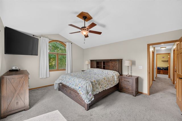 1308 E 17th Street, Norwalk, IA 50211