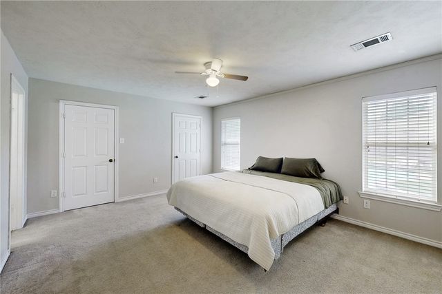 1306 Mullins Loop N, College Station, TX 77845