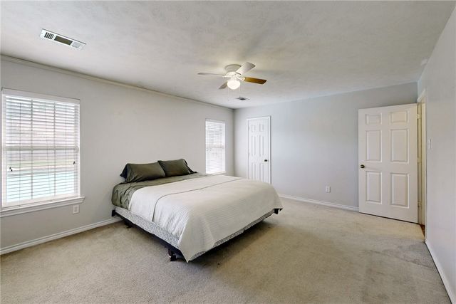 1306 Mullins Loop N, College Station, TX 77845
