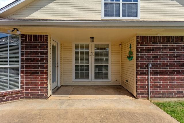 1306 Mullins Loop N, College Station, TX 77845