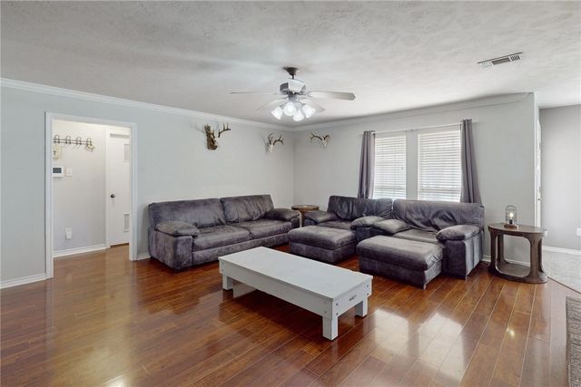 1306 Mullins Loop N, College Station, TX 77845