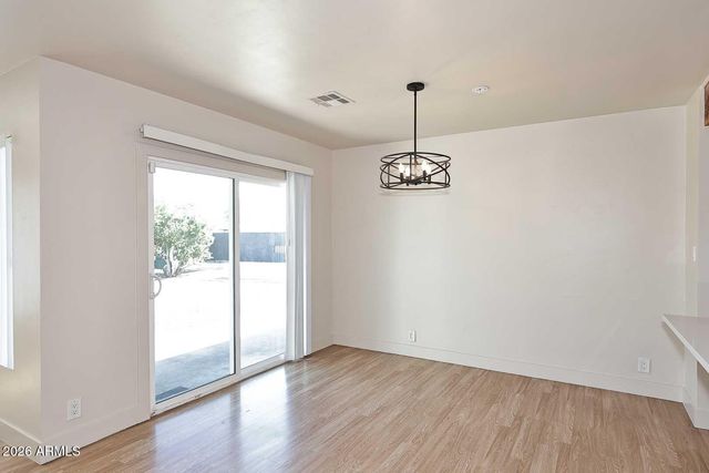 2002 W TURNEY Avenue, Phoenix, AZ 85015