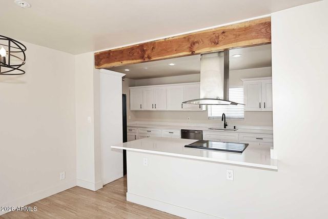 2002 W TURNEY Avenue, Phoenix, AZ 85015