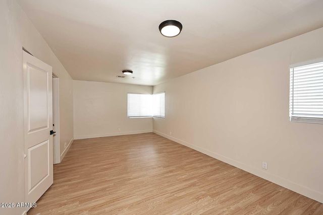 2002 W TURNEY Avenue, Phoenix, AZ 85015