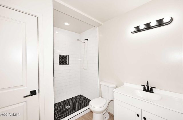 2002 W TURNEY Avenue, Phoenix, AZ 85015