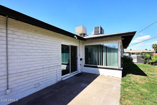 2002 W TURNEY Avenue, Phoenix, AZ 85015