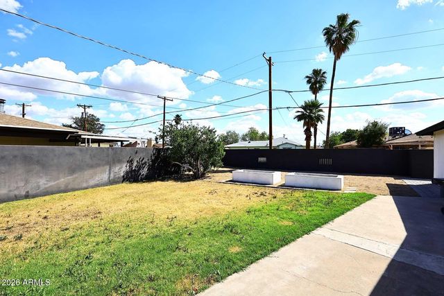 2002 W TURNEY Avenue, Phoenix, AZ 85015