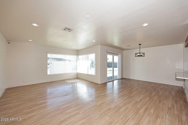 2002 W TURNEY Avenue, Phoenix, AZ 85015