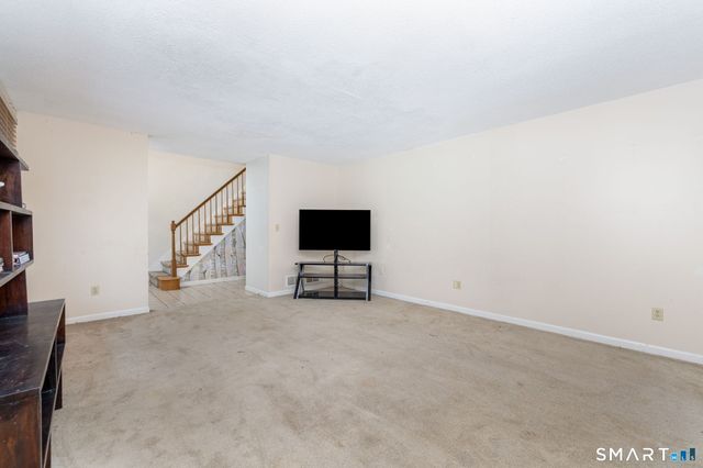 4 Silver Brook Lane, Granby, CT 06060