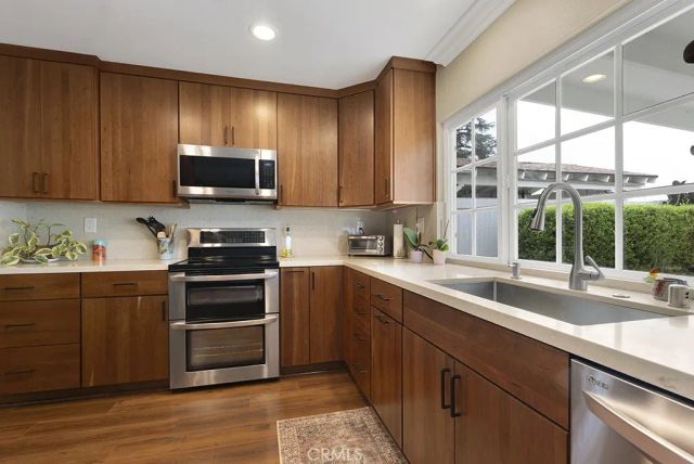 2880 Barnes Street, Simi Valley, CA 93065