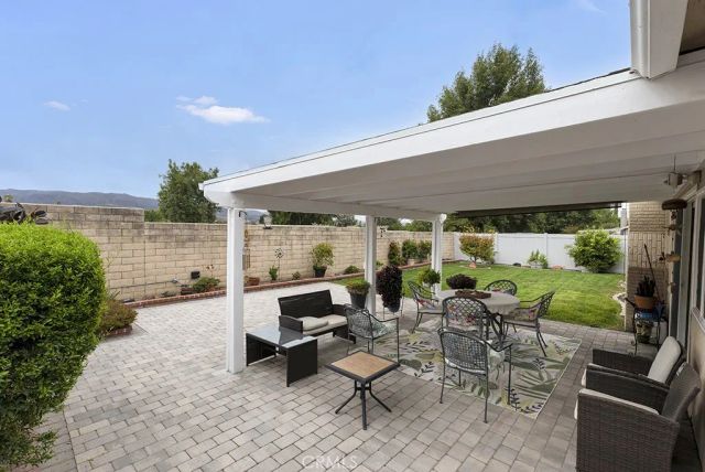 2880 Barnes Street, Simi Valley, CA 93065