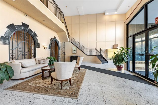 370 W Broadway 5K, Long Beach, NY 11561