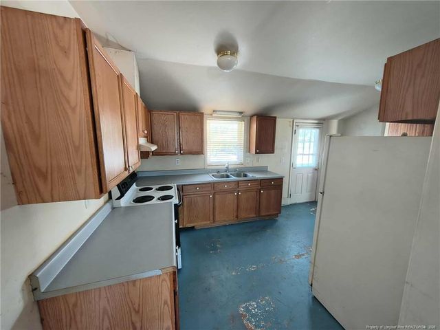 706 Elliot Farm Road, Fayetteville, NC 28311