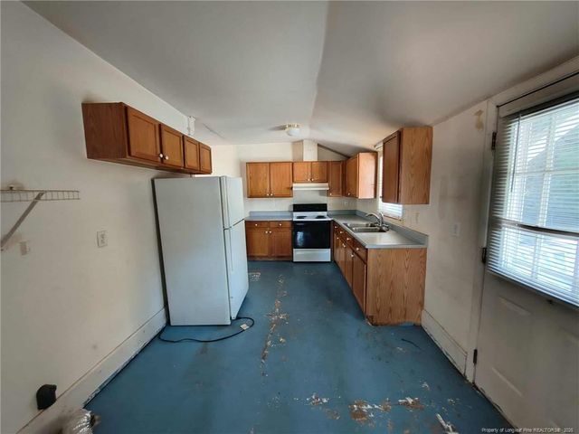 706 Elliot Farm Road, Fayetteville, NC 28311