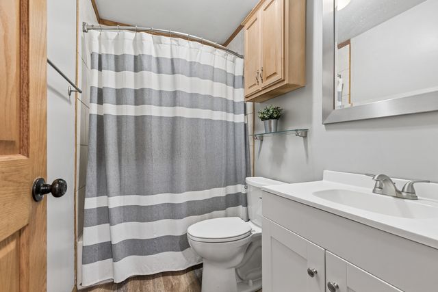 938 Canterbury Drive, Crystal Lake, IL 60014