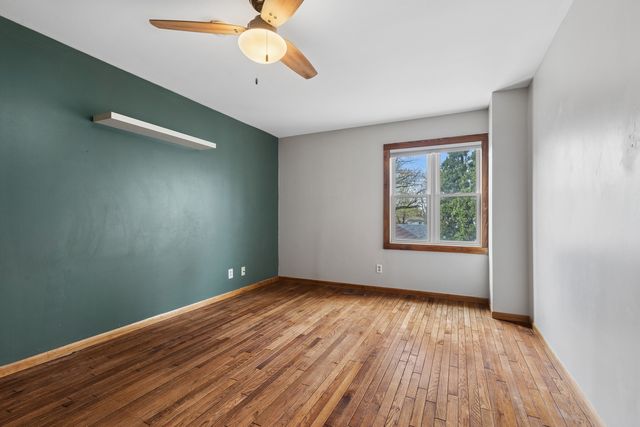 938 Canterbury Drive, Crystal Lake, IL 60014