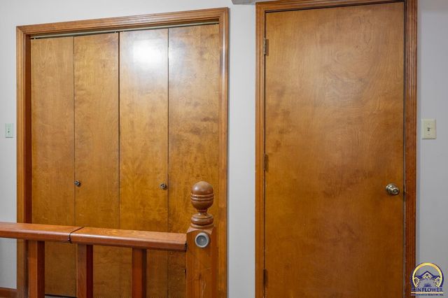 5572 SW Stonegate CT, Topeka, KS 66606