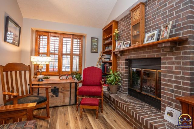 5572 SW Stonegate CT, Topeka, KS 66606