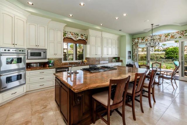 7104 Aviara Drive, Carlsbad, CA 92011