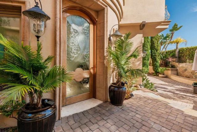 7104 Aviara Drive, Carlsbad, CA 92011