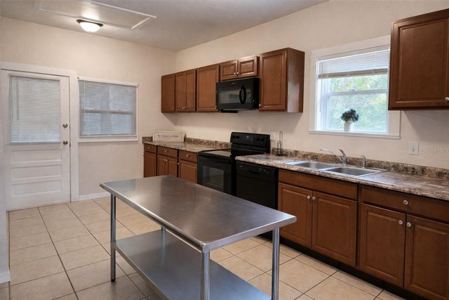 231 AVENUE A NE, Winter Haven, FL 33881