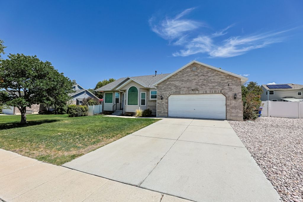 9271 S GRAND TETON DR, West Jordan, UT 84088 — photo 2