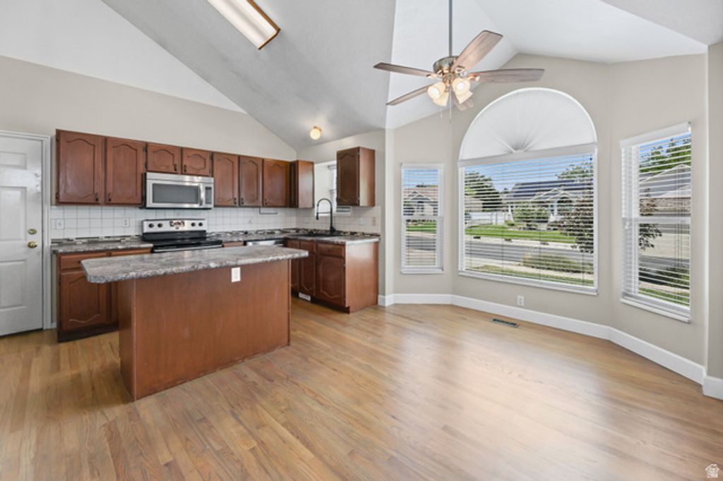 9271 S GRAND TETON DR, West Jordan, UT 84088 — photo 4