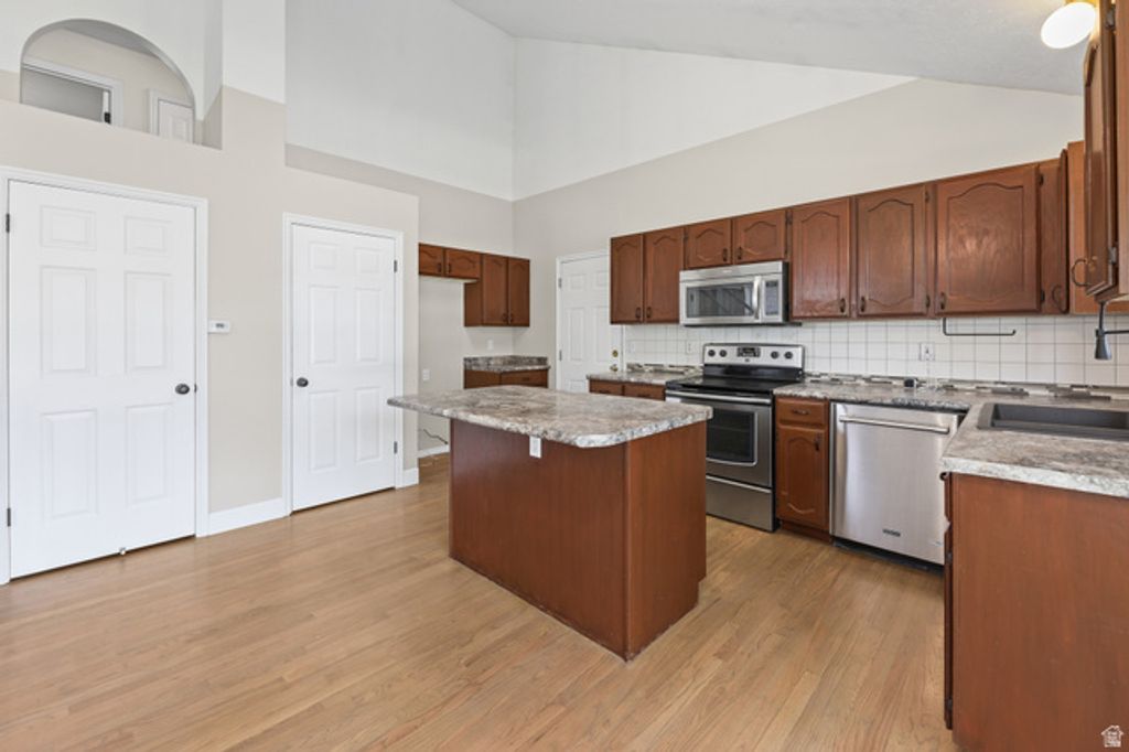 9271 S GRAND TETON DR, West Jordan, UT 84088 — photo 5