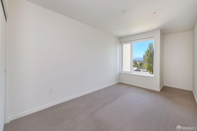 52 Innes Court 308, San Francisco, CA 94124