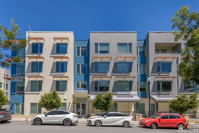 52 Innes Court 308, San Francisco, CA 94124