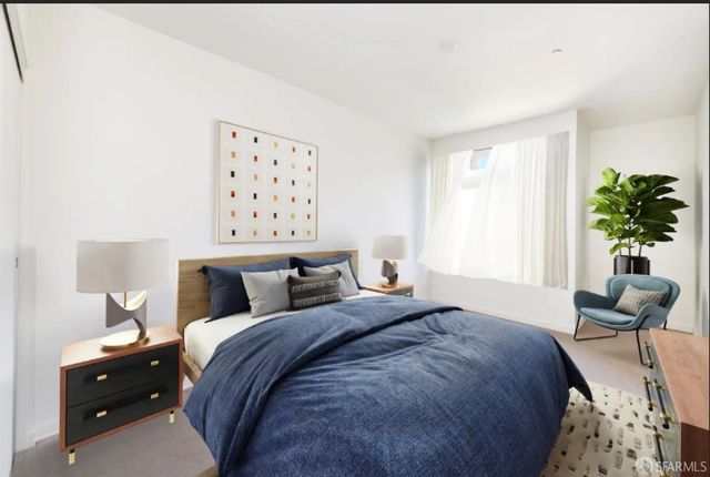 52 Innes Court 308, San Francisco, CA 94124
