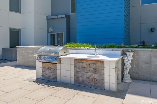 52 Innes Court 308, San Francisco, CA 94124