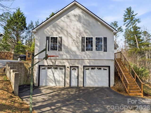 150 White Pine Drive, Fletcher, NC 28732