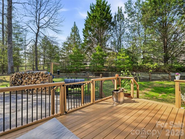 150 White Pine Drive, Fletcher, NC 28732