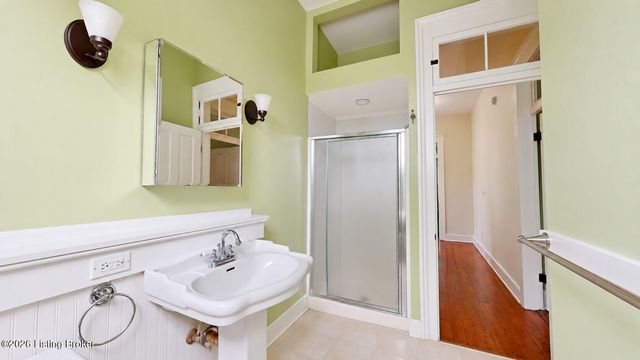1344 S 6th St, Louisville, KY 40208