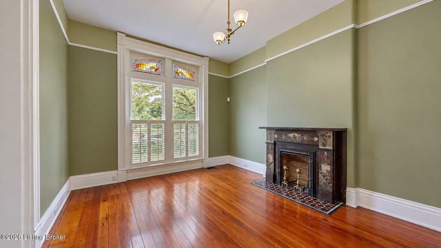 1344 S 6th St, Louisville, KY 40208