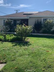 8444 Albia, Downey, CA 90242