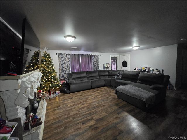 36 Houston Street, Florida, NY 10921