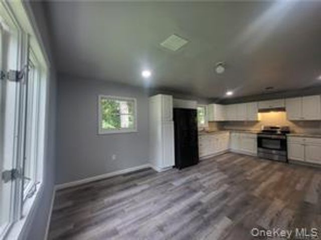 36 Houston Street, Florida, NY 10921