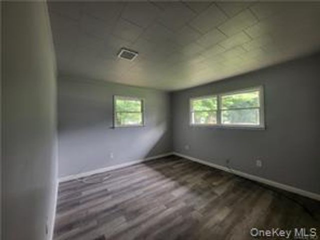 36 Houston Street, Florida, NY 10921