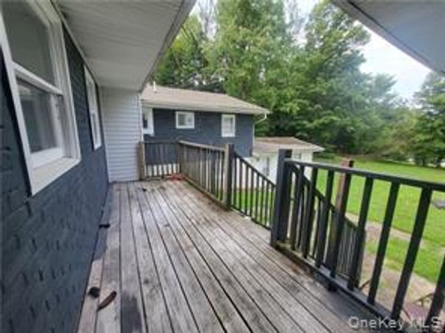 36 Houston Street, Florida, NY 10921