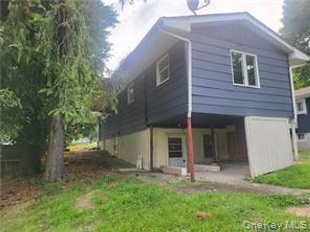 36 Houston Street, Florida, NY 10921