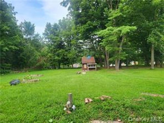 36 Houston Street, Florida, NY 10921