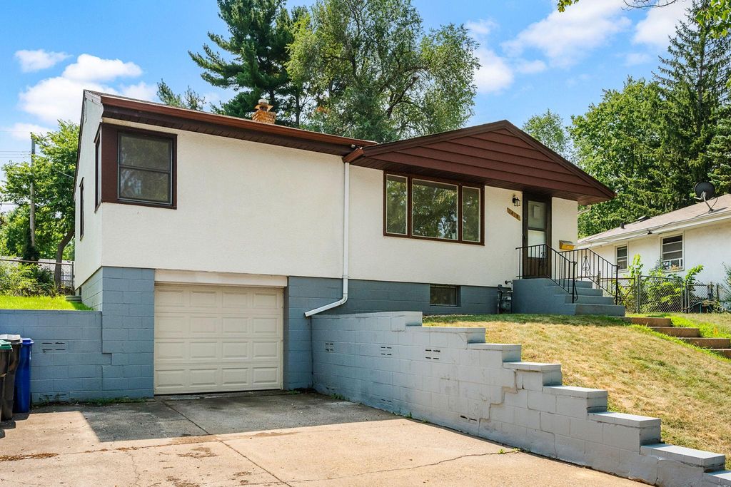 1418 Mechanic Avenue, Saint Paul, MN 55106