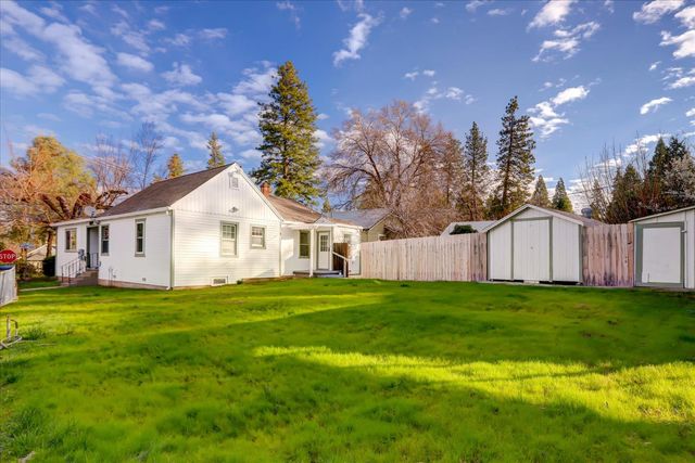 13207 Ridge Rd, Grass Valley, CA 95945