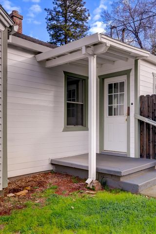 13207 Ridge Rd, Grass Valley, CA 95945