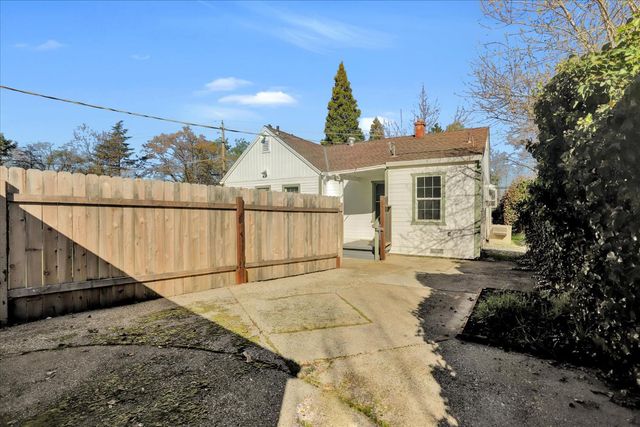 13207 Ridge Rd, Grass Valley, CA 95945
