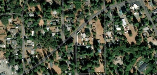 13207 Ridge Rd, Grass Valley, CA 95945