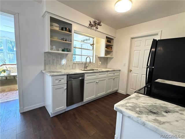 7 N Adams Street, Beverly Hills, FL 34465